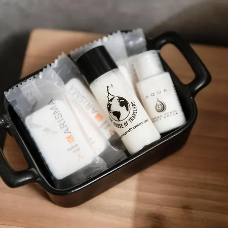 Wine House - The House Of Travelers كومو