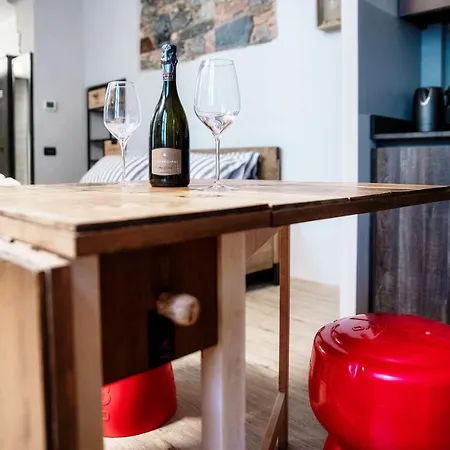 Wine House - The House Of Travelers