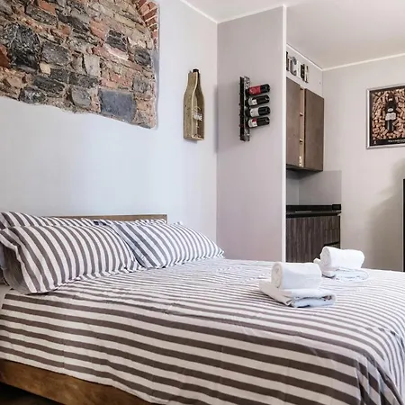 Wine House - The House Of Travelers Como