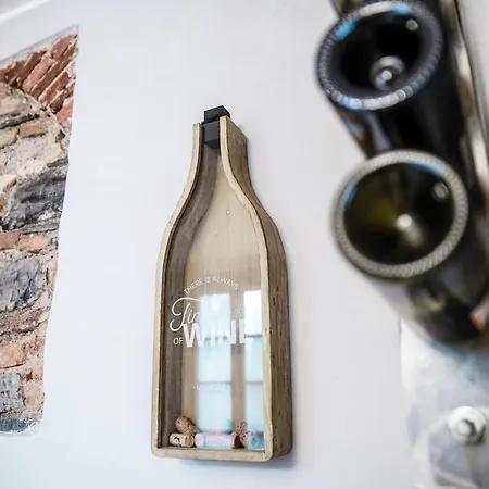Wine House - The House Of Travelers Apartment