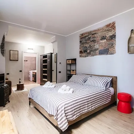 Wine House - The House Of Travelers Como