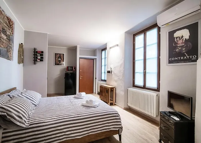 Wine House - The House Of Travelers קומו