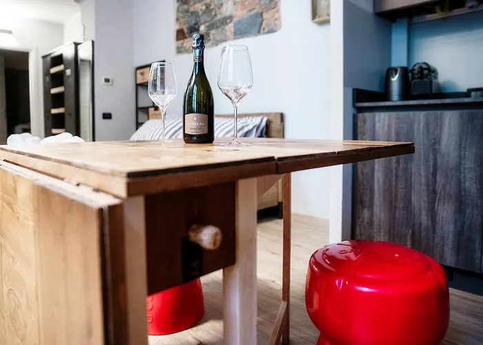 Wine House - The House Of Travelers